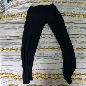 Black leggings